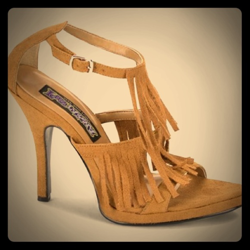 Funtasma Indian 27 Fringe Heels Size 6